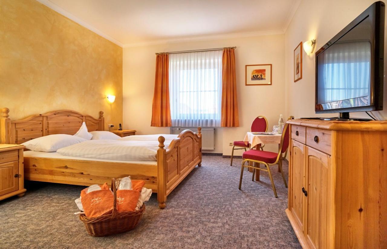 Zedernhof Gesundheits- & Wellnesshotel Stamsried Exteriör bild