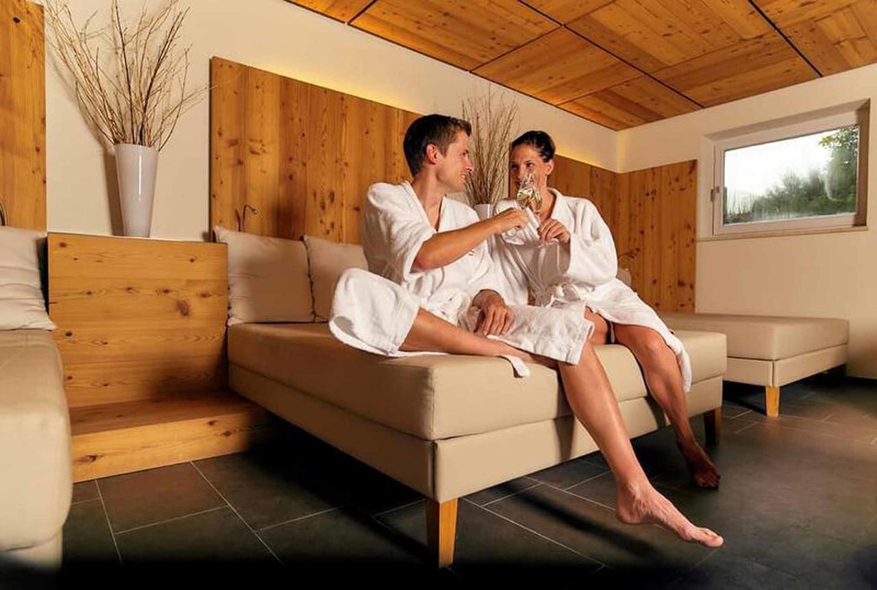 Zedernhof Gesundheits- & Wellnesshotel Stamsried Exteriör bild